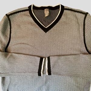 Tristan Mens Black/White Chevron Pattern Soft V-neck Cozy Knit  Sweater-Sz-XL